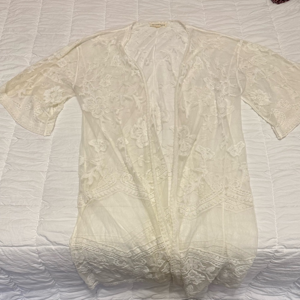 Elegant Sheer Lace Kimono